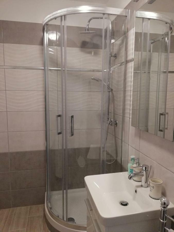 Apartment White Πούλα Εξωτερικό φωτογραφία