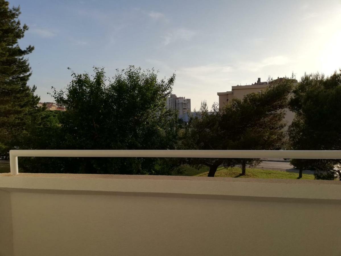Apartment White Πούλα Εξωτερικό φωτογραφία