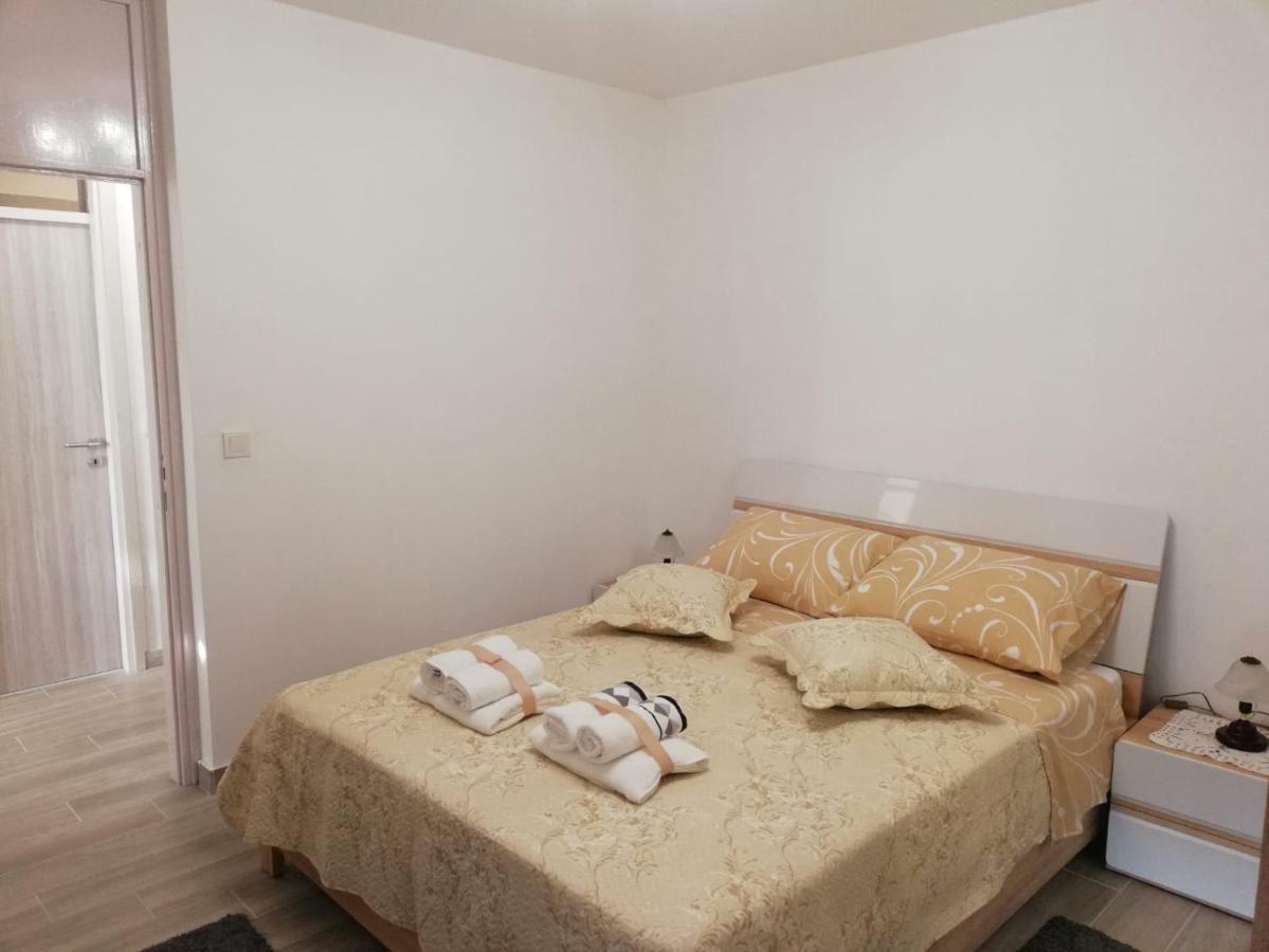 Apartment White Πούλα Εξωτερικό φωτογραφία