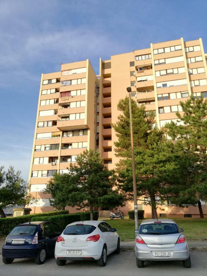 Apartment White Πούλα Εξωτερικό φωτογραφία